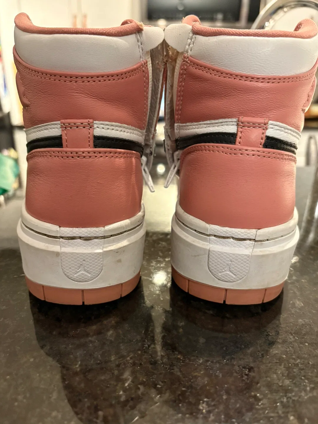 Nike Air Jordan 1 Elevate High, Size 6.5 image indicator(3)