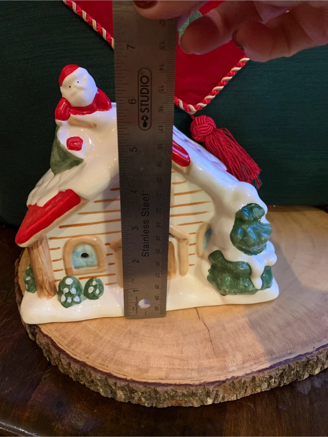 Christmas Ceramic Cabin Candle Holder image indicator(7)