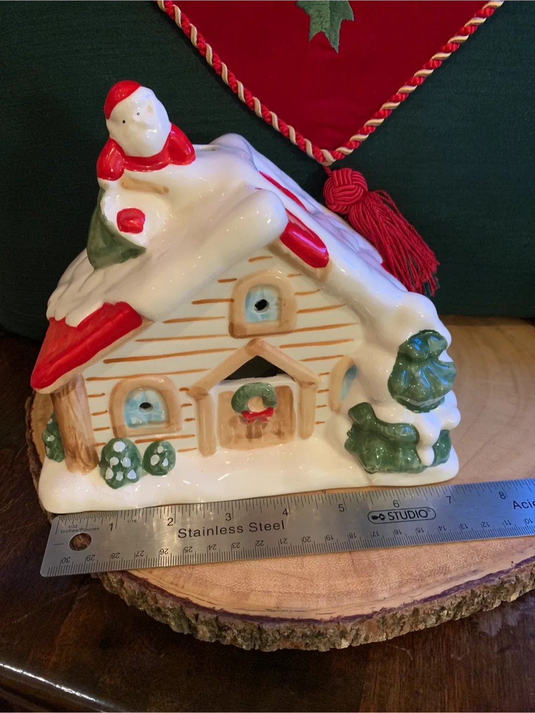 Christmas Ceramic Cabin Candle Holder image indicator(8)