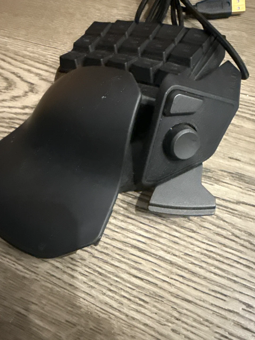 Razer Tartarus Pro Gaming Keypad image indicator(3)