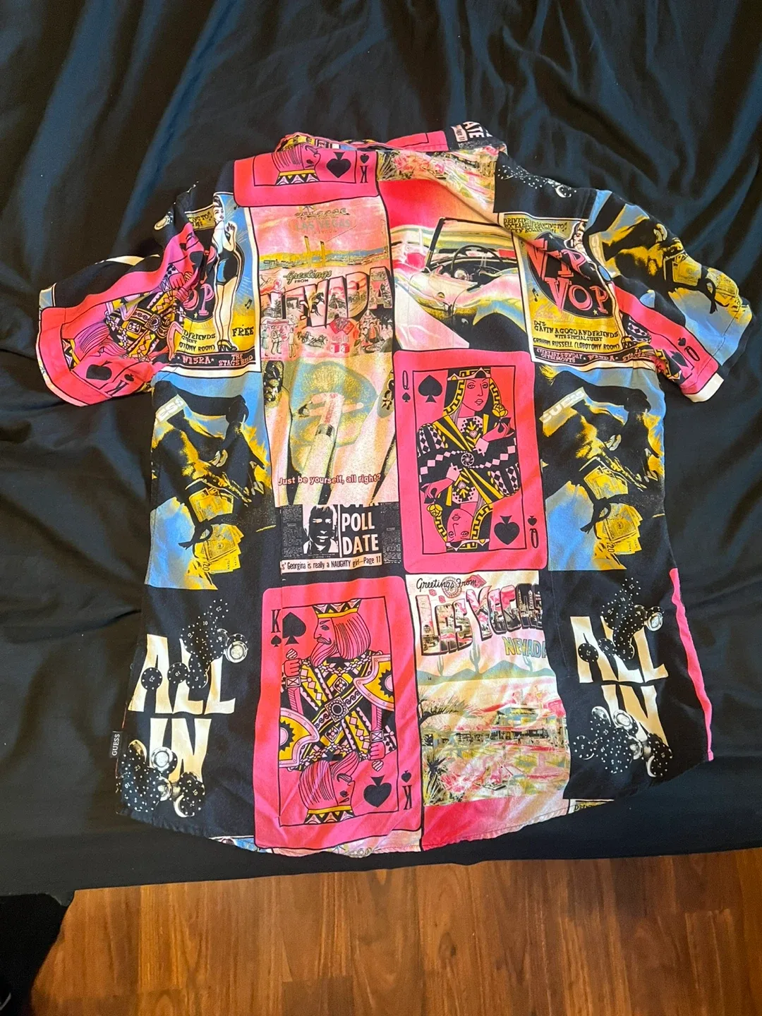 Guess Slim Fit Original Design Shirt - Size M image indicator(4)