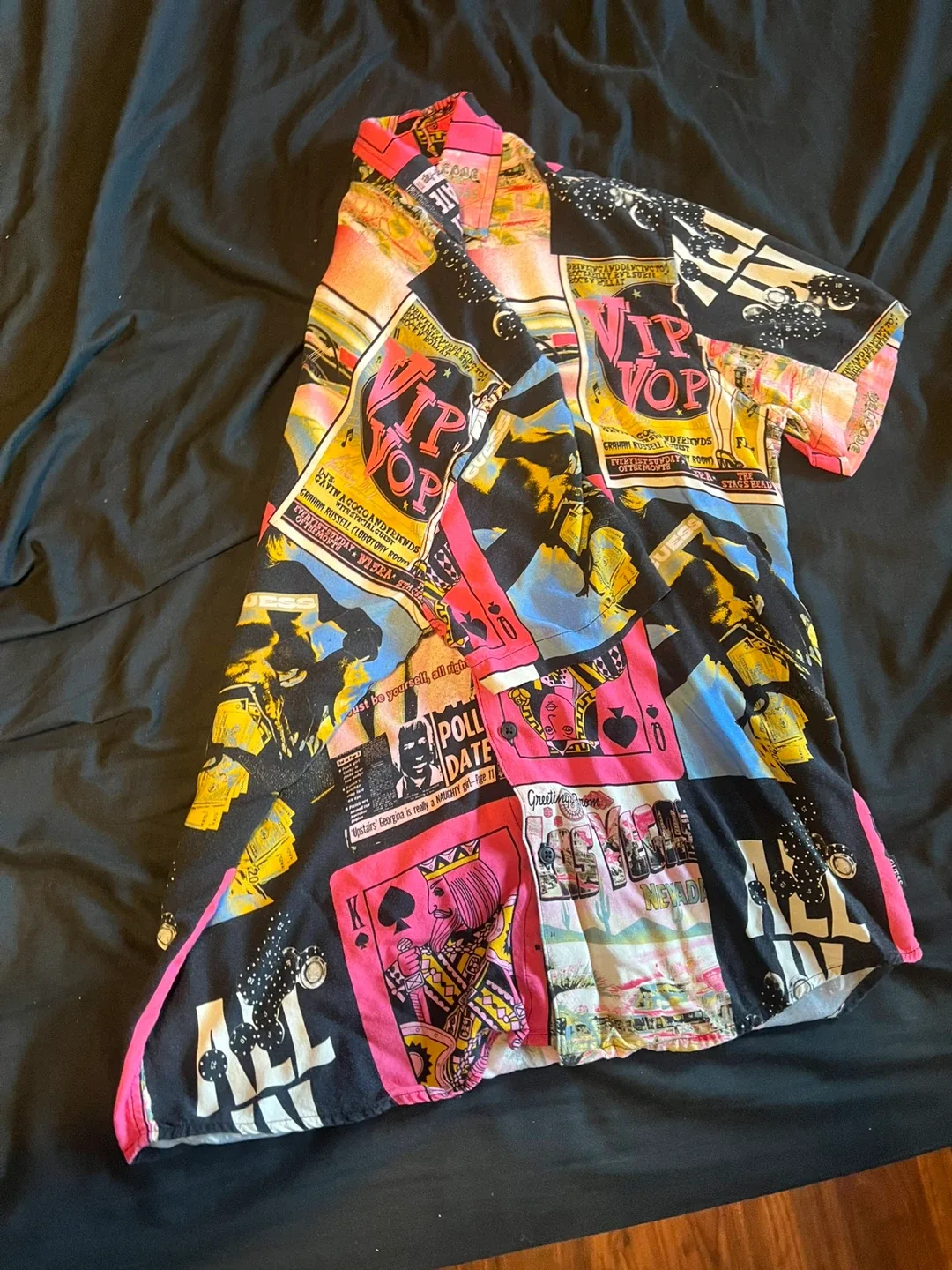 Guess Slim Fit Original Design Shirt - Size M image indicator(2)