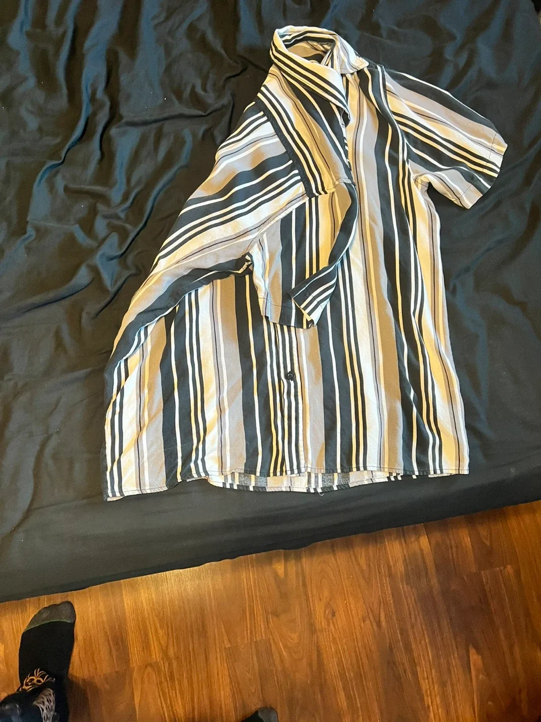 Nova Industries Striped Shirt - Size M image indicator(2)