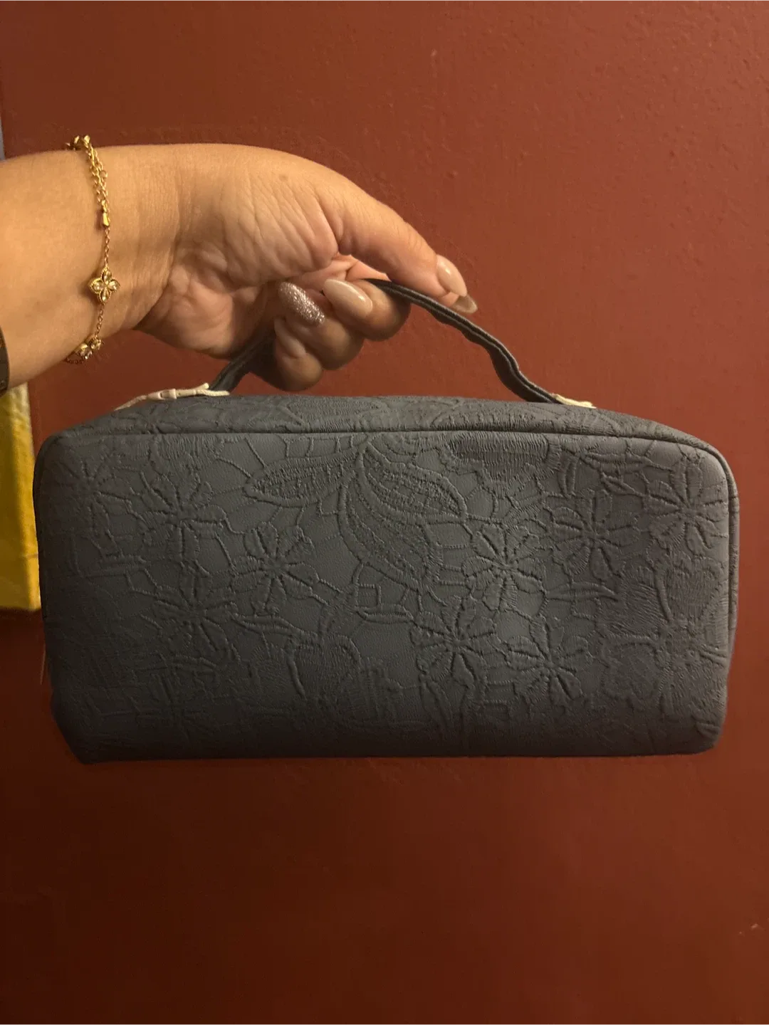 NEW PRITE Carry Your Style With Pride Vanity Case image indicator(3)