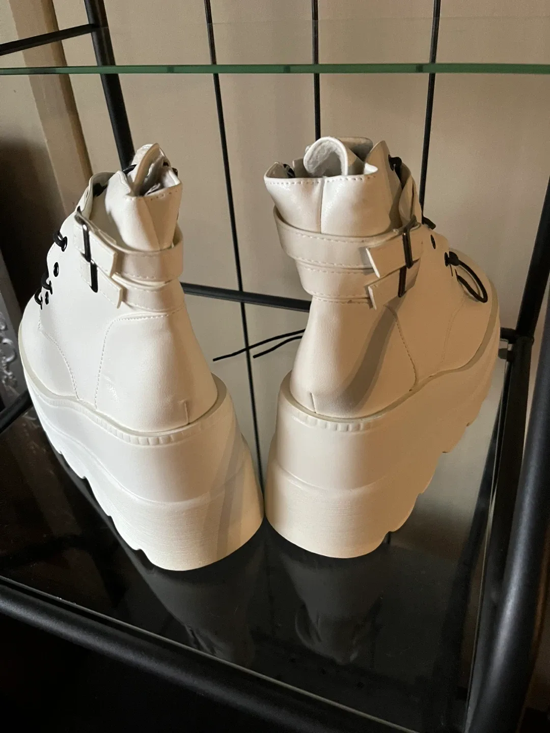 White Platform Boots - Sz 40 image indicator(4)