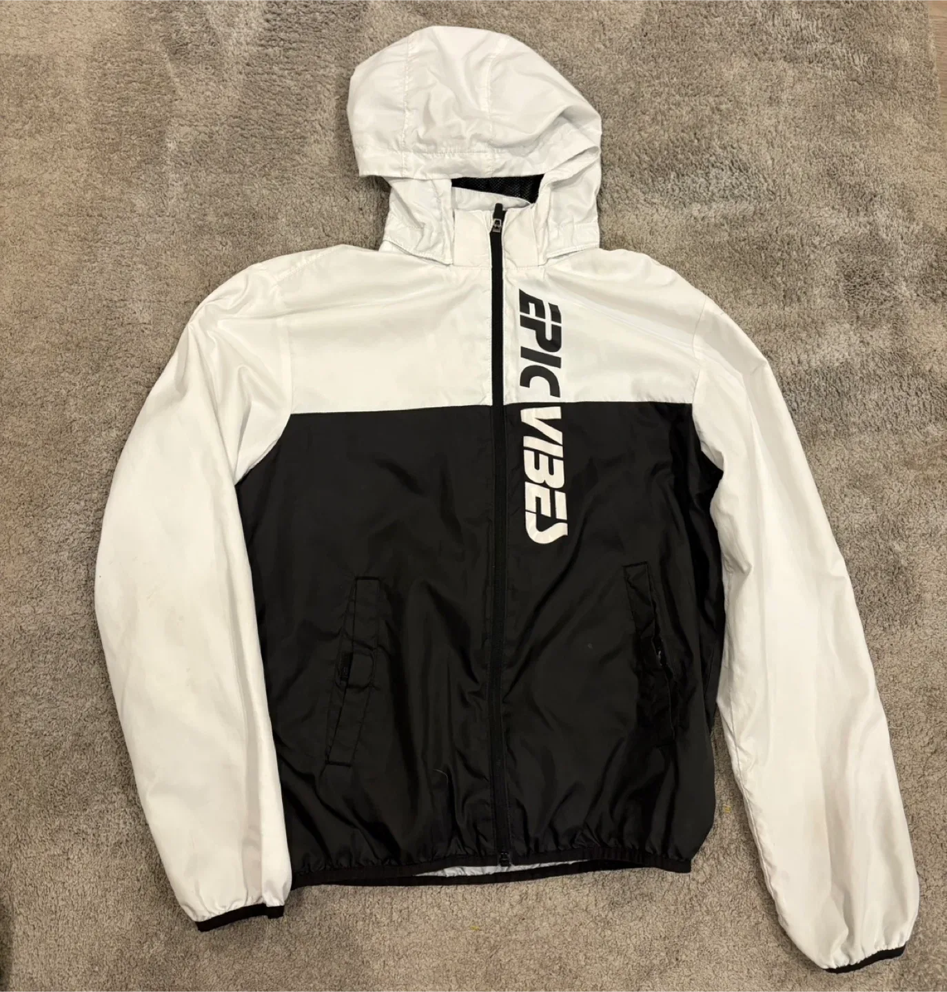 Boys H&M windbreaker size 12-14Y