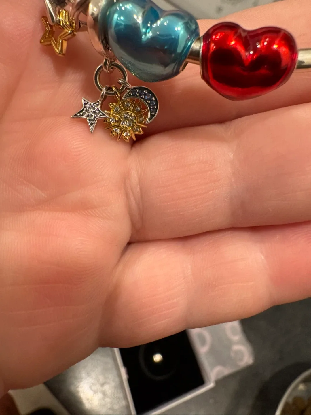 Pandora bangle & charms image indicator(6)