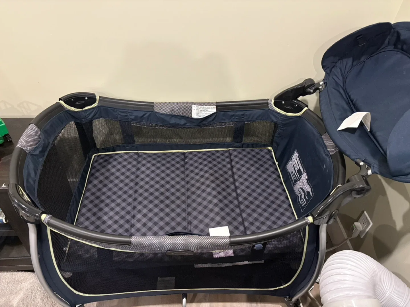 Eddie Bauer Pack & Play image indicator(3)