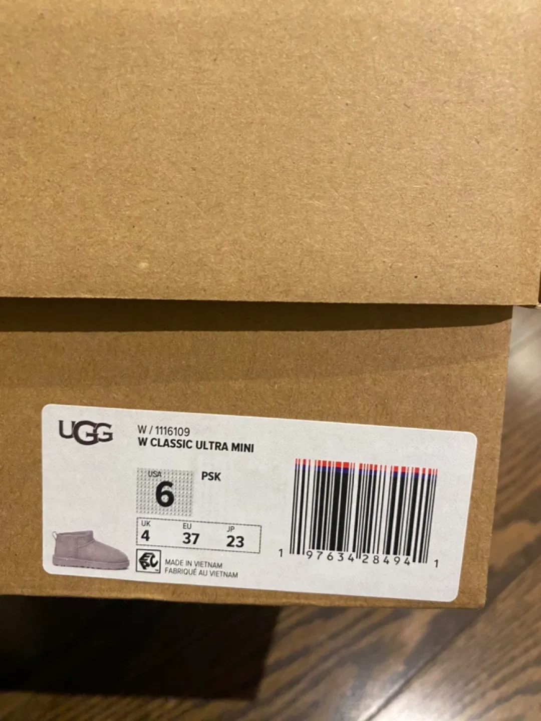 UGG Women's Mini Boot(Grey) - Size 6 image indicator(3)