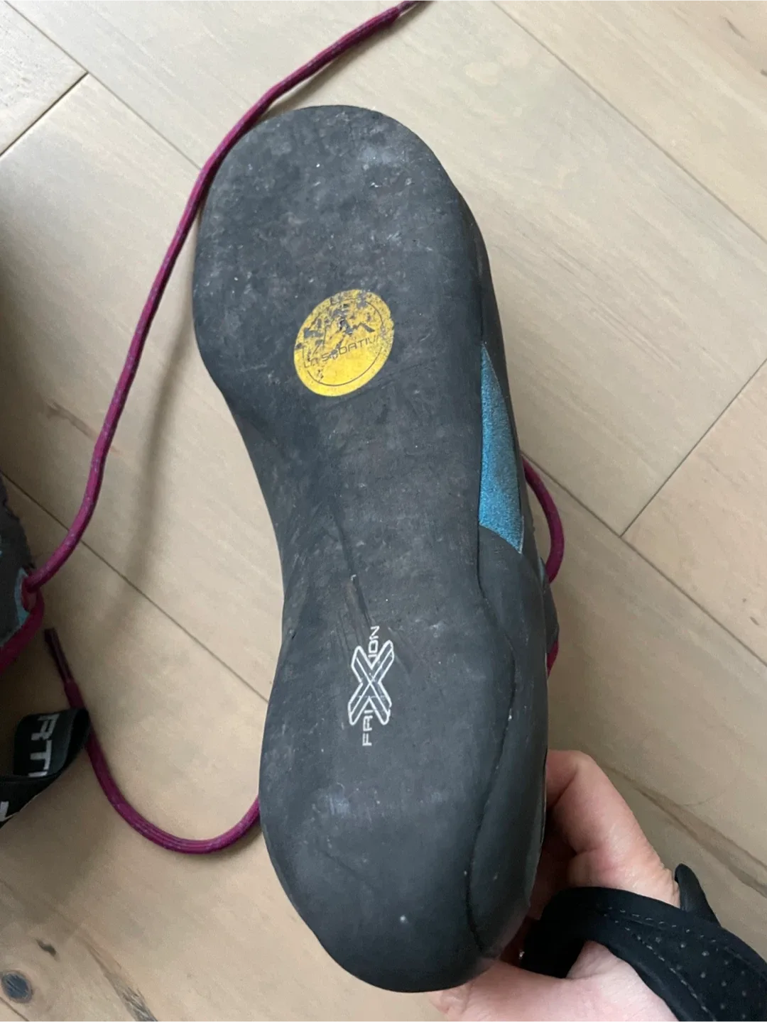 La Sportiva Tarantula Climbing Shoes image indicator(2)