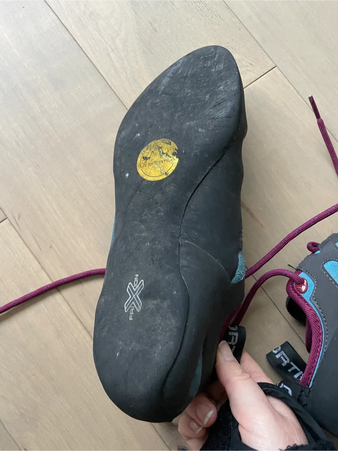 La Sportiva Tarantula Climbing Shoes image indicator(3)