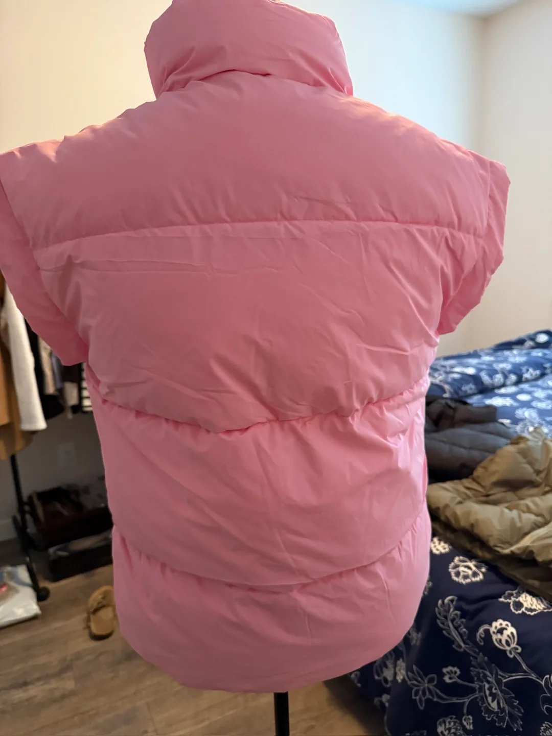 Pink Puffer Vest image indicator(2)