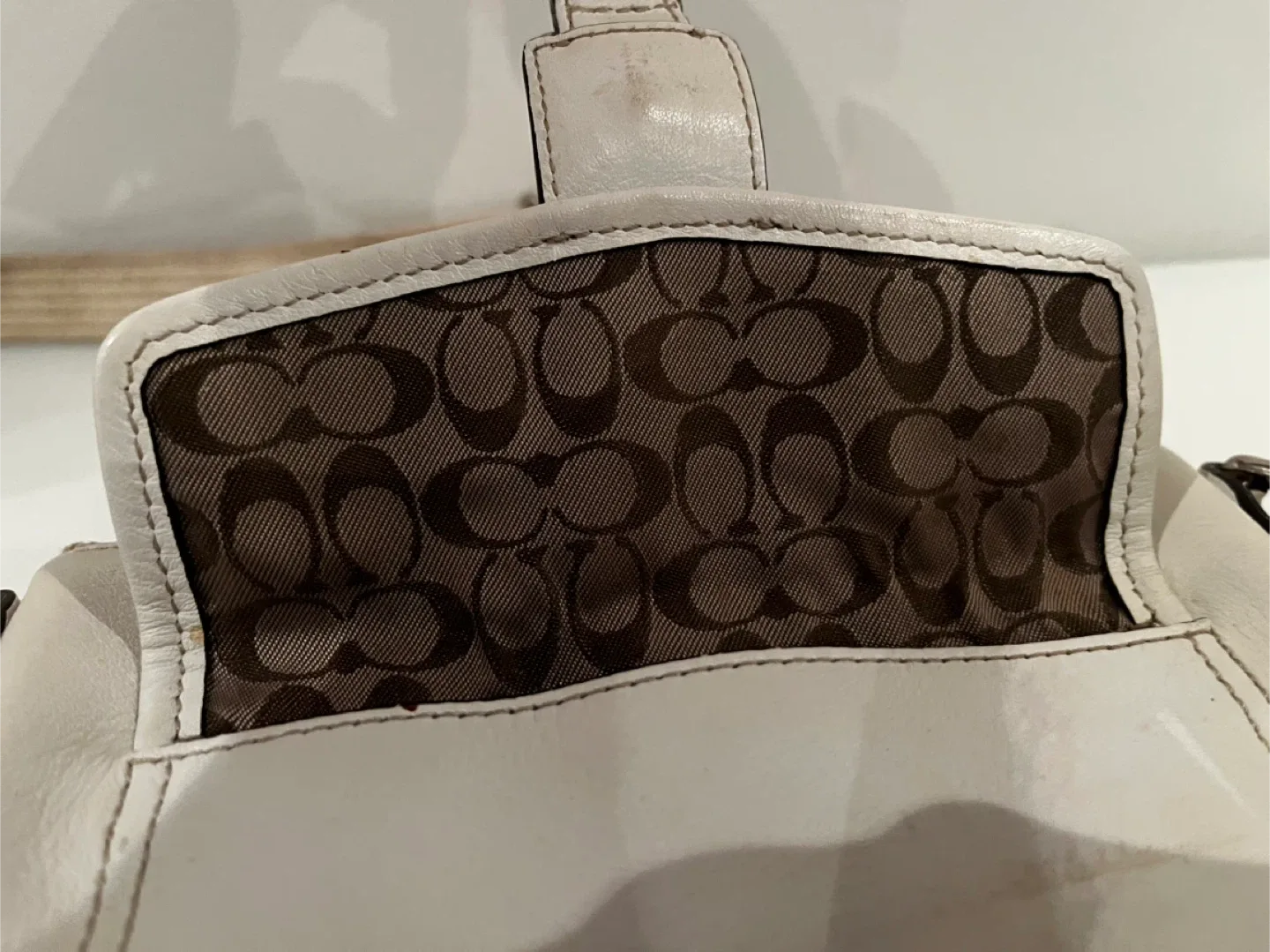 Coach Leather Crossbody Bag image indicator(5)