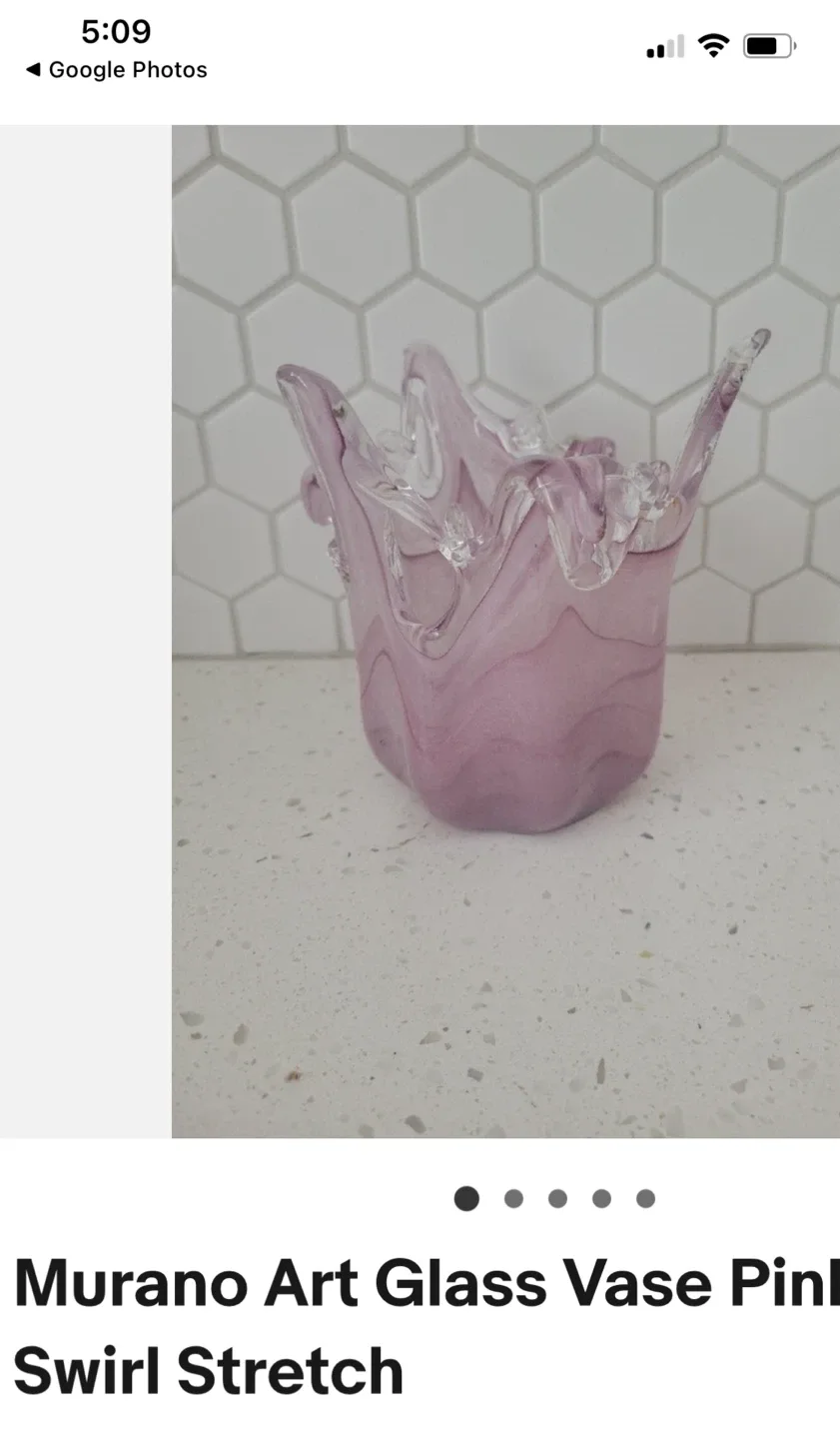 Stunning Purple Art Glass Decorative Vase image indicator(10)