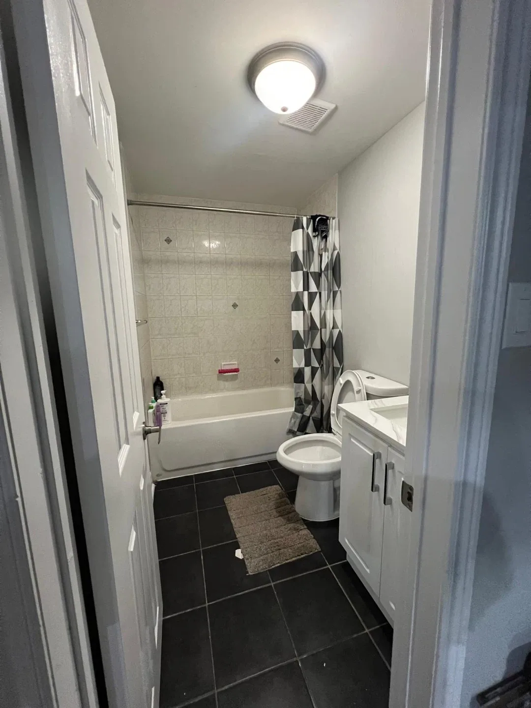 1 bedroom,1 bathroom basement in 2 bedroom 2 bathroom basement . image indicator(2)