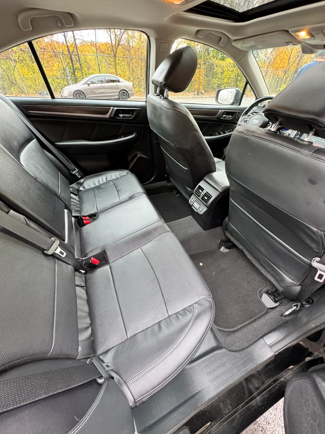 2018 Subaru legacy AWD LIMITED - photo 3