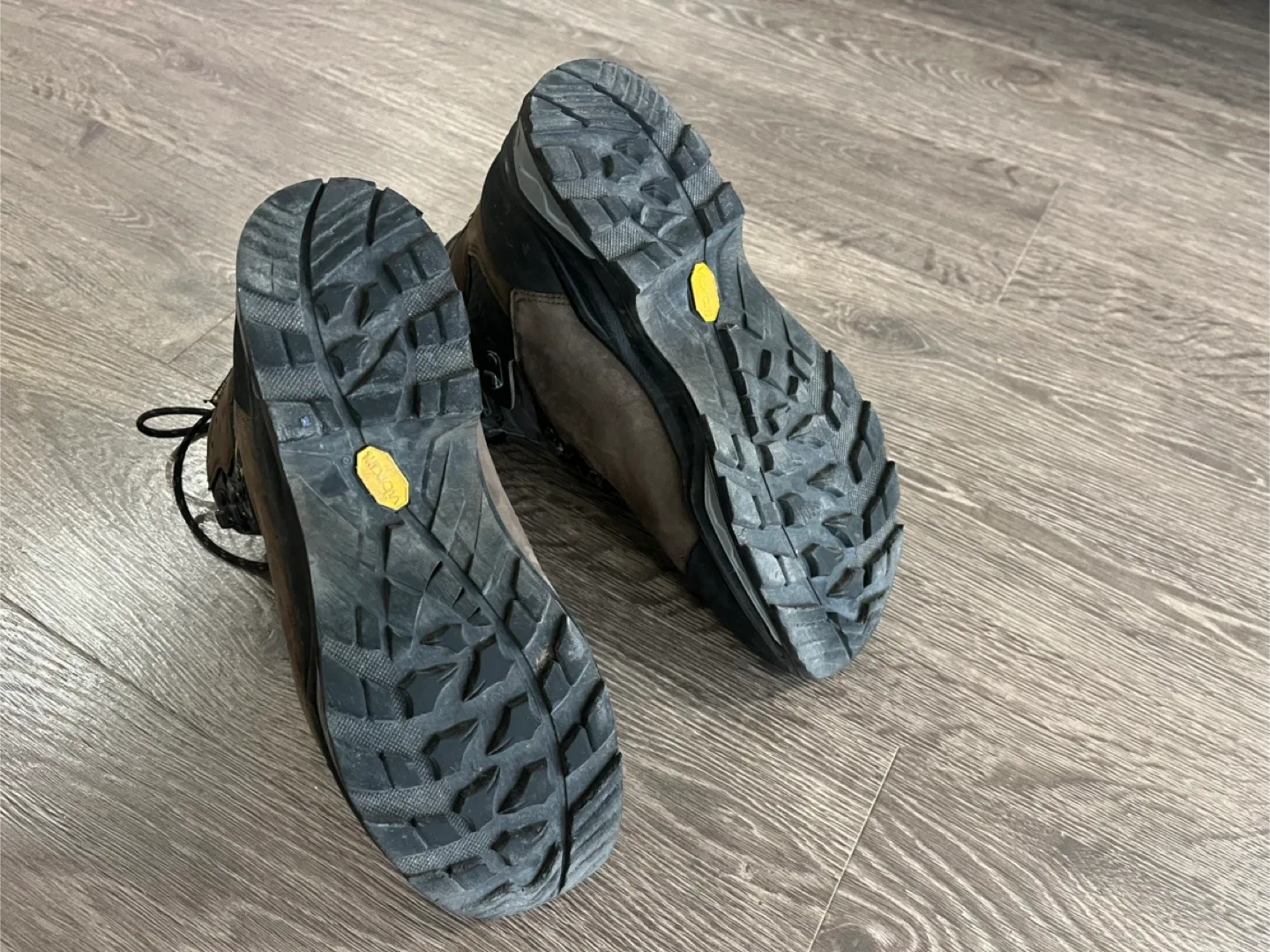 Lowa Camino Evo GTX Hiking Boots - US 8.5 image indicator(3)