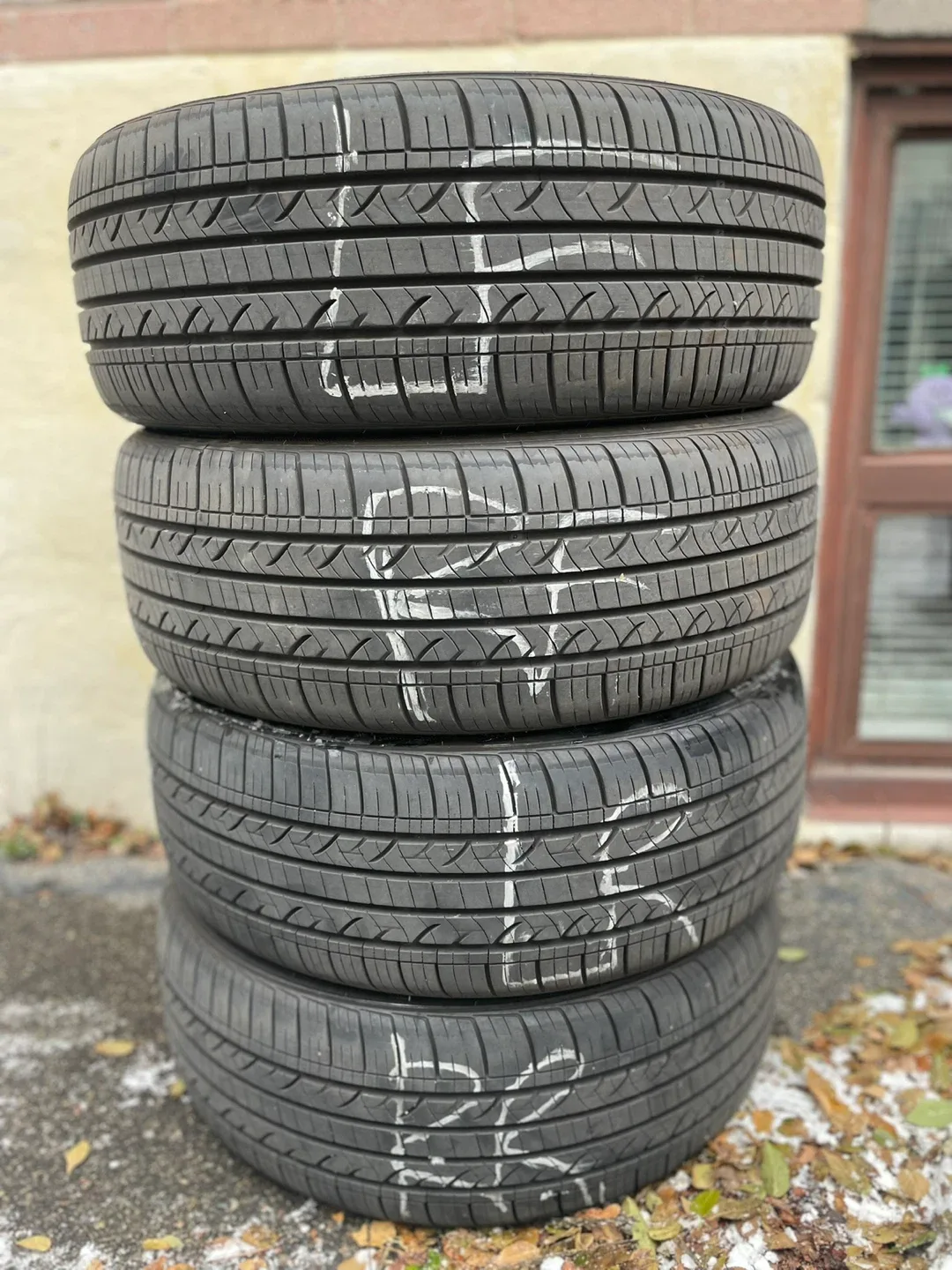 215/55R17 Nexen CP671 All season Tires
