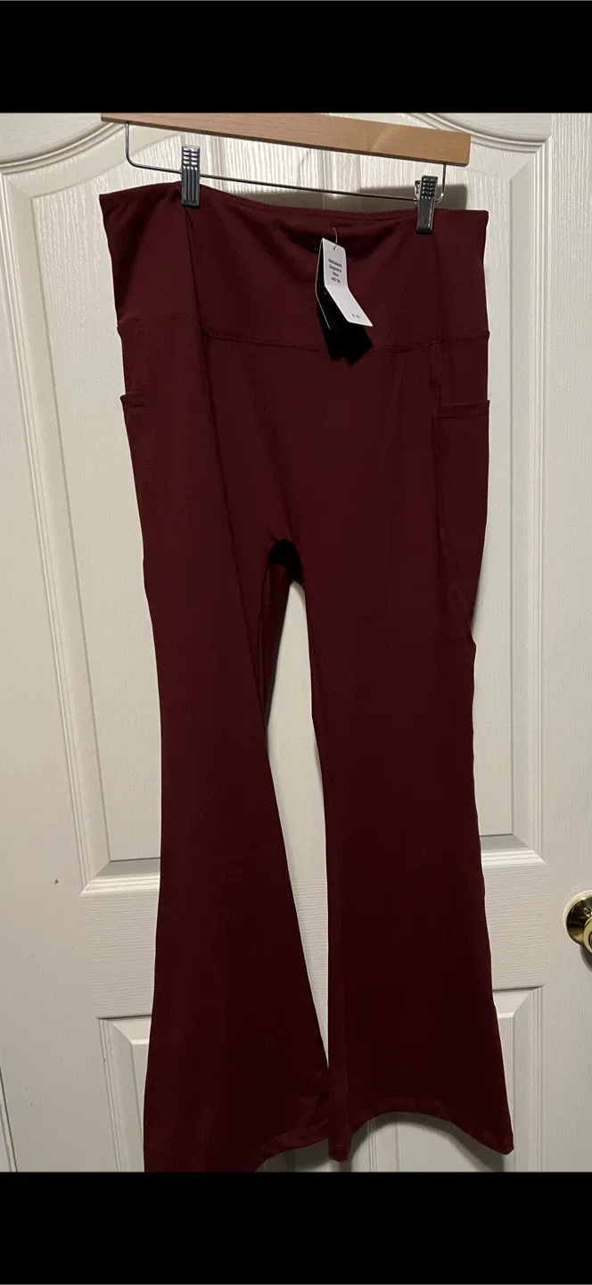 Baleaf Burgundy Flare Yoga Pants with Pockets - NEW image indicator(2)
