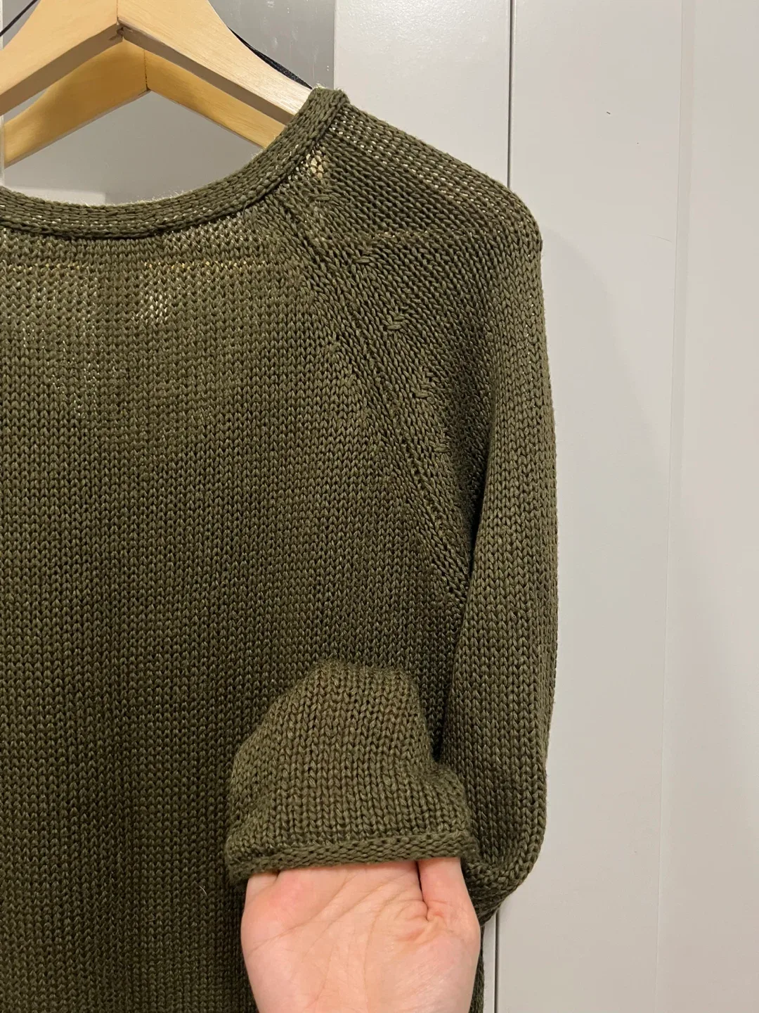 H&M Olive Green Sweater image indicator(2)