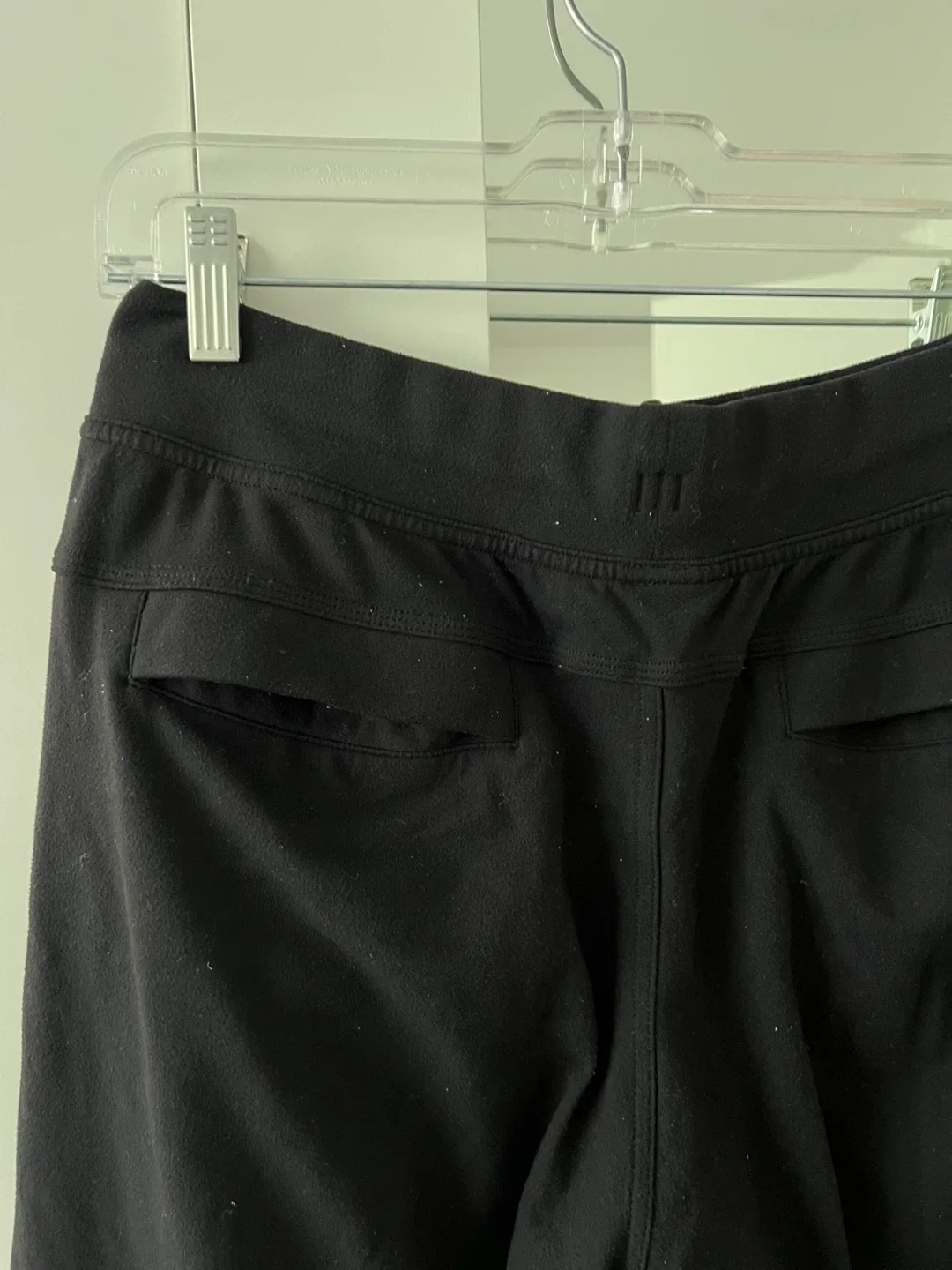Lululemon Black Cropped Pants image indicator(5)