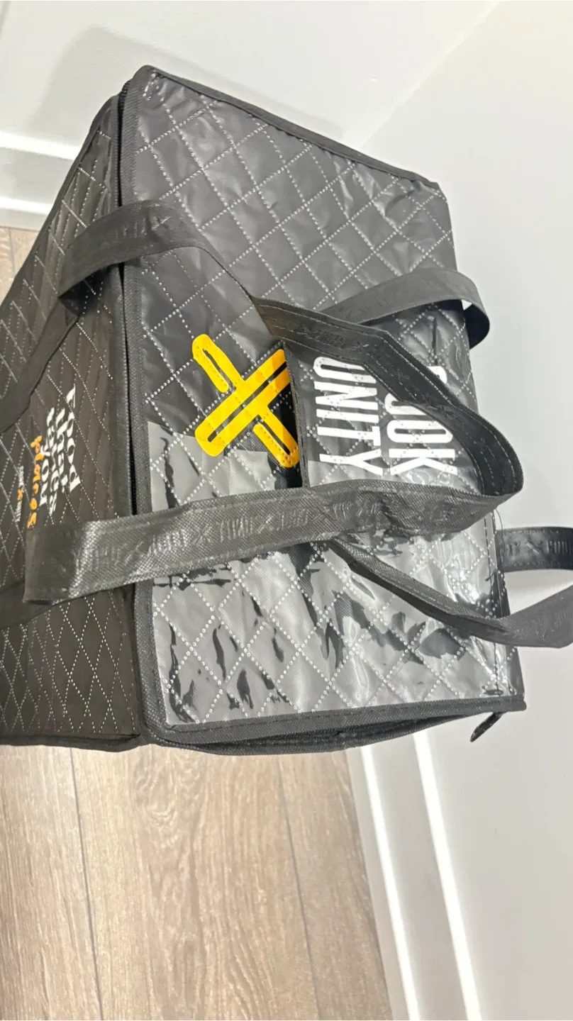 Cook Unity Insulated Food Delivery Bag image indicator(2)