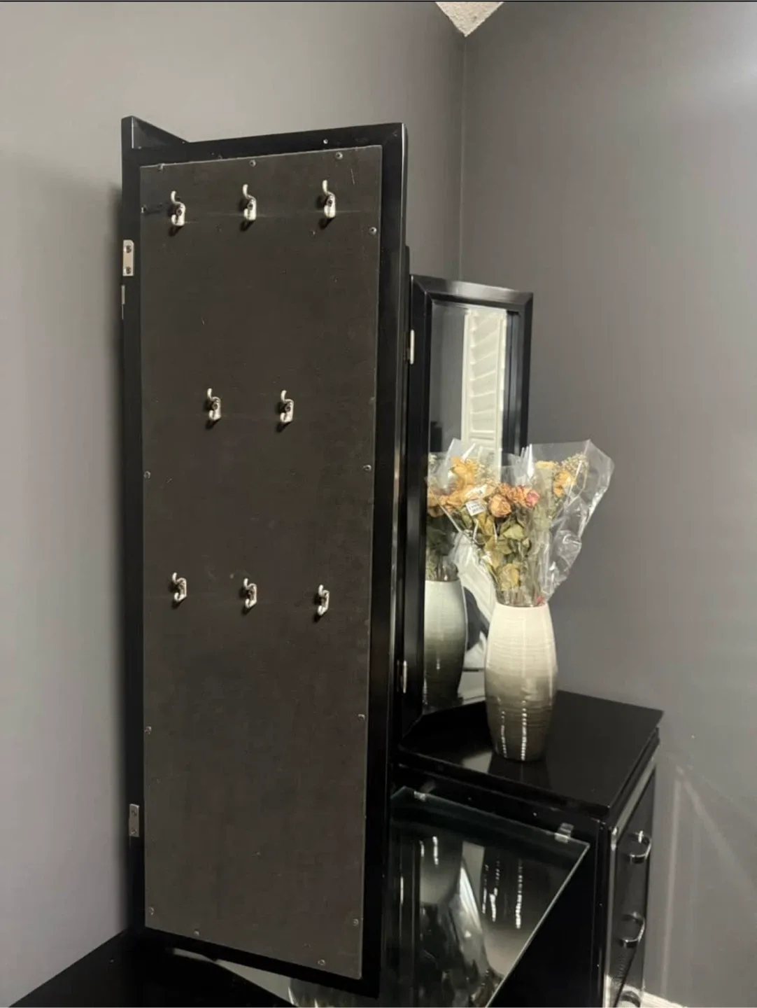 Elegant 3-Piece Black Bedroom Set (Gently Used) image indicator(8)