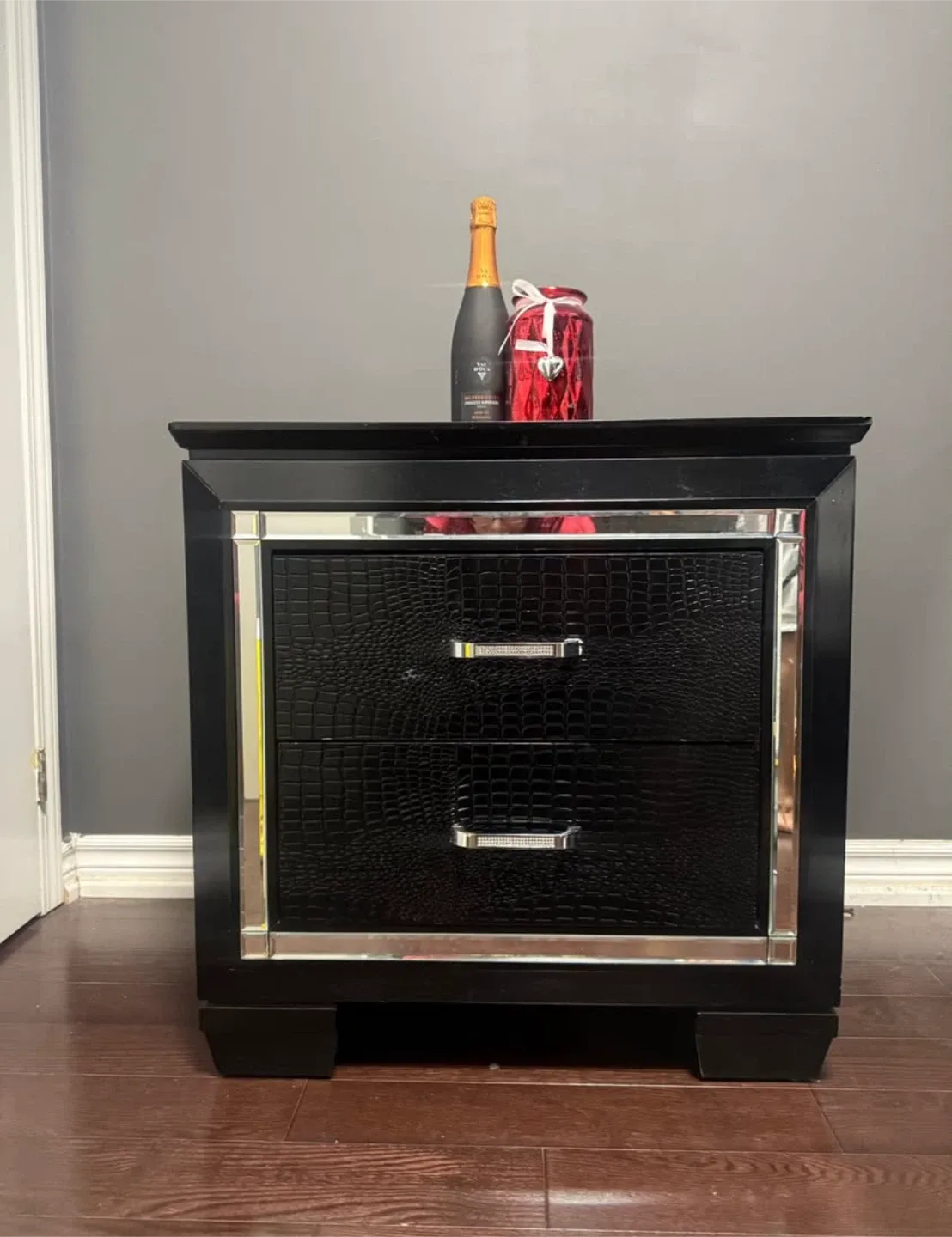 Elegant 3-Piece Black Bedroom Set (Gently Used) image indicator(7)