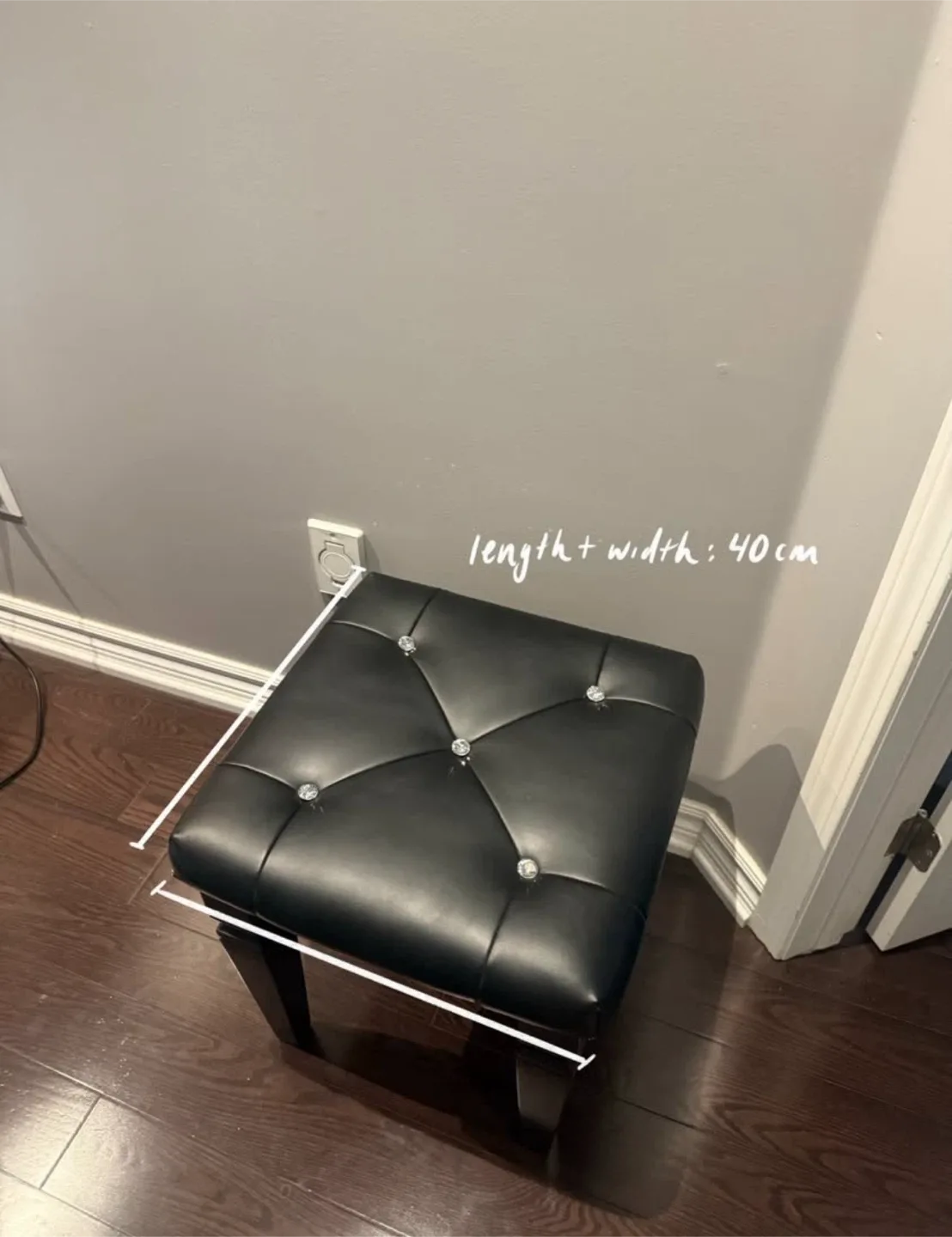 Elegant 3-Piece Black Bedroom Set (Gently Used) image indicator(4)