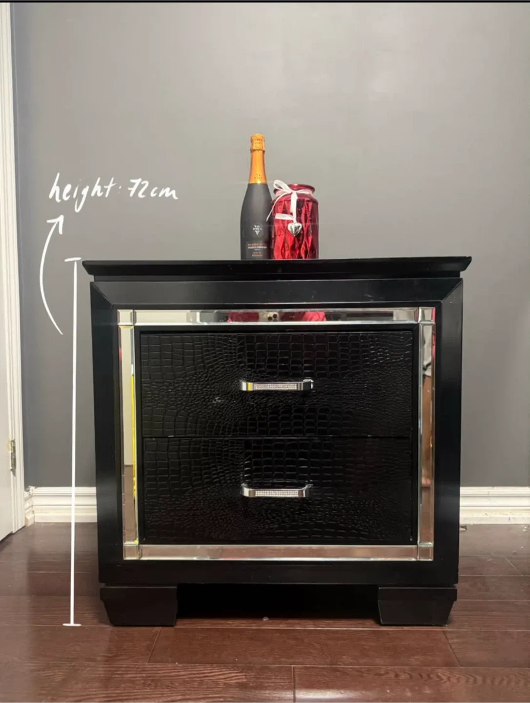 Elegant 3-Piece Black Bedroom Set (Gently Used) image indicator(5)