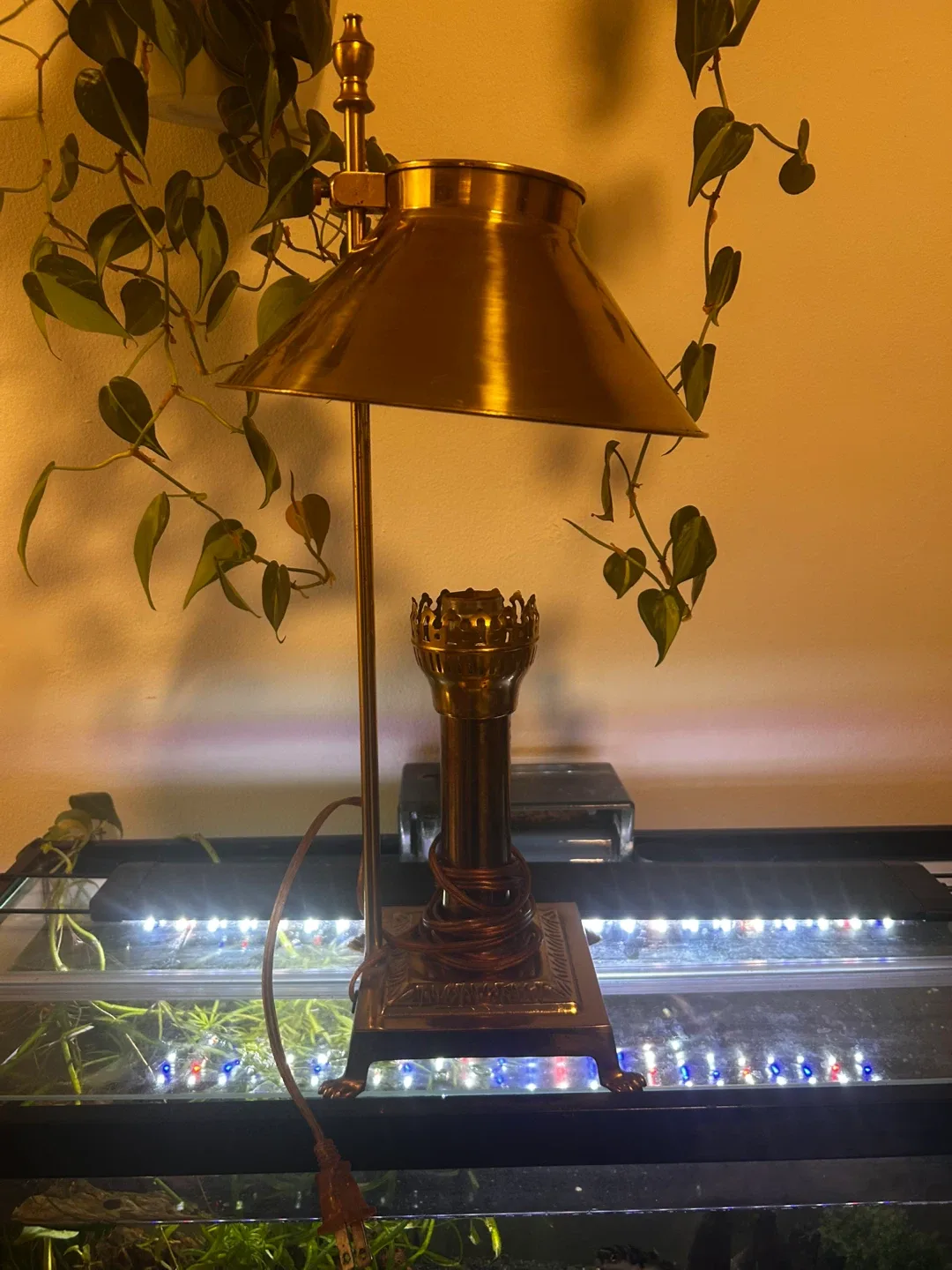 Vintage Brass Table Lamp image indicator(3)