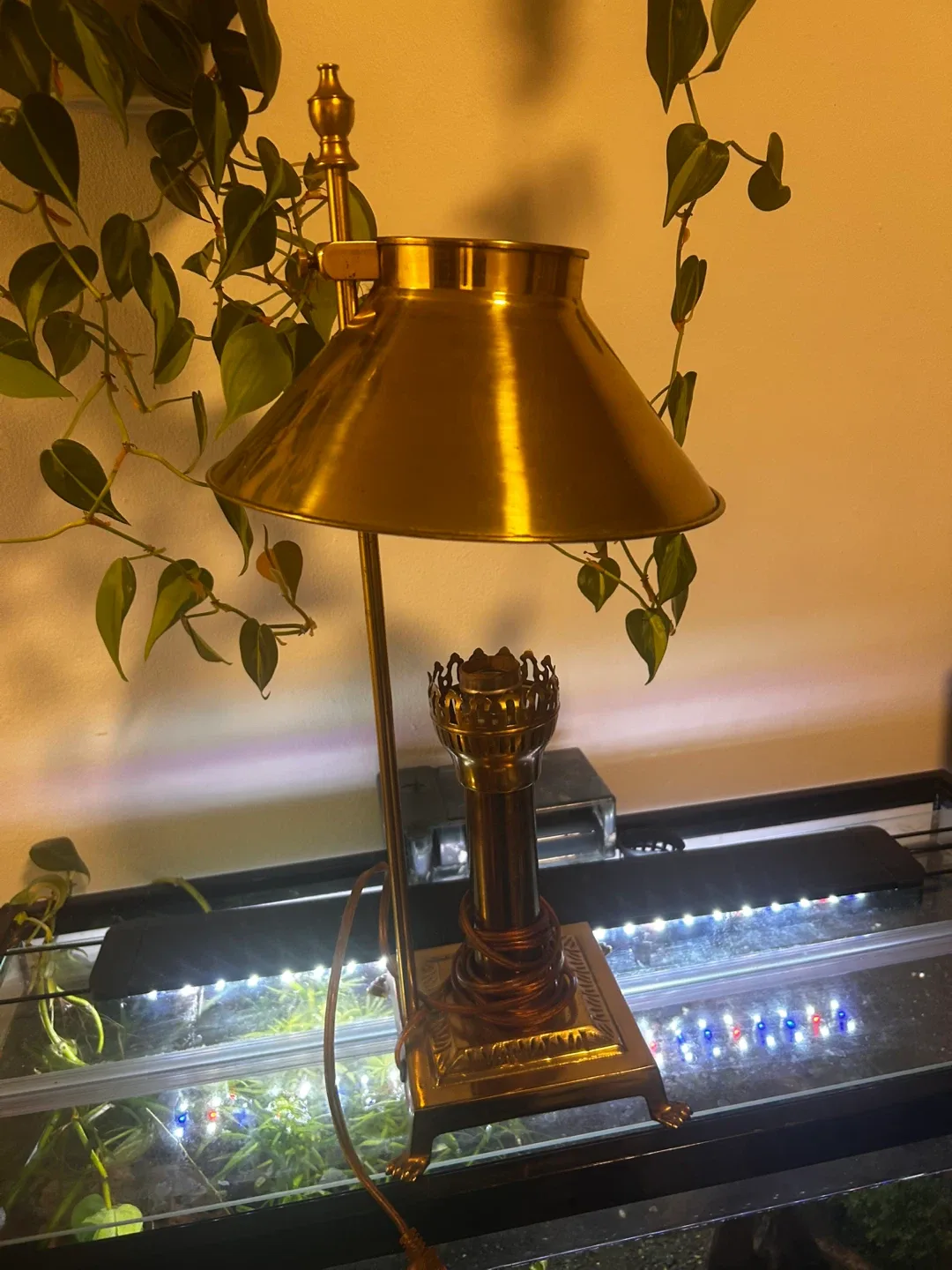 Vintage Brass Table Lamp image indicator(5)
