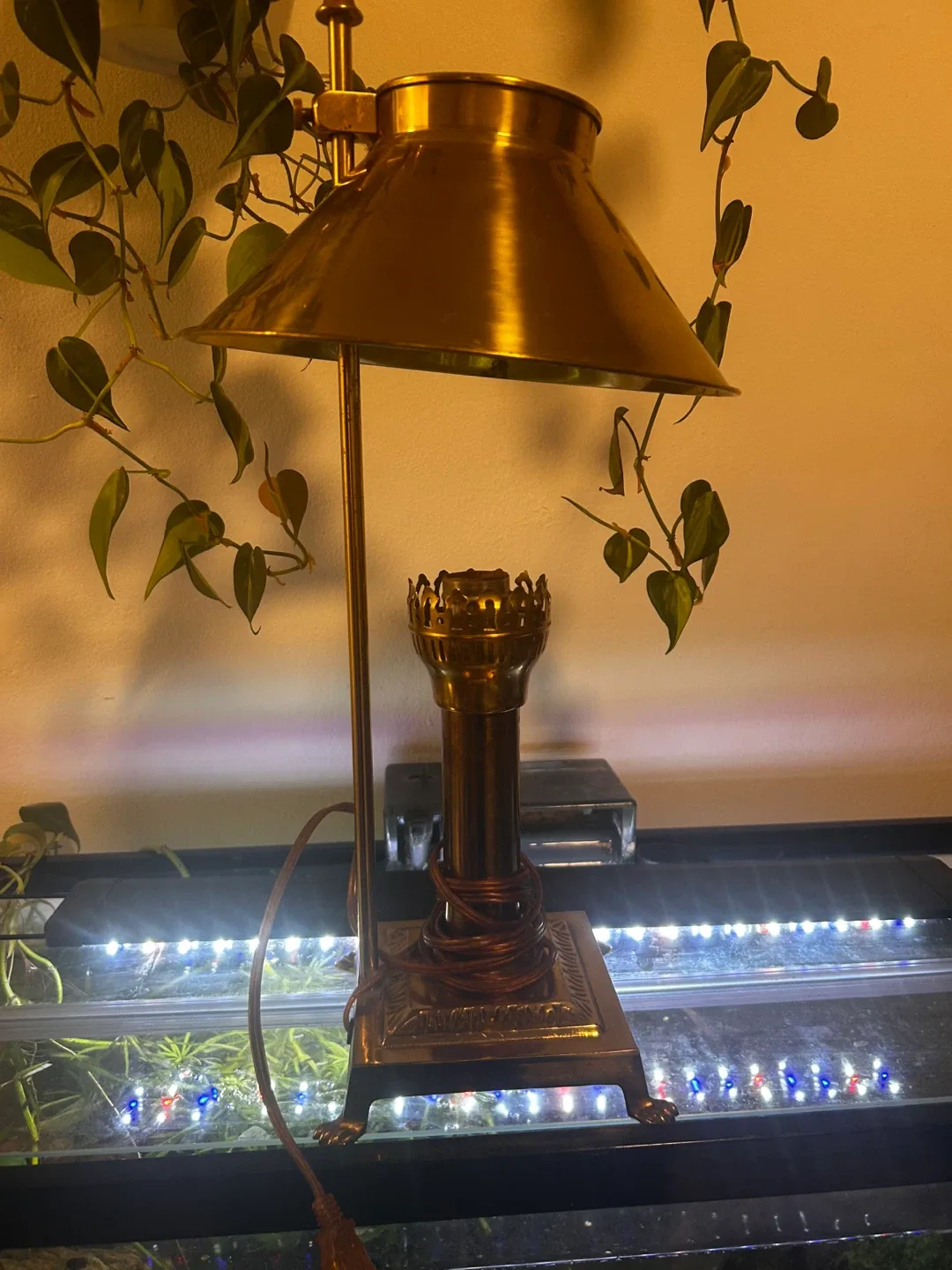 Vintage Brass Table Lamp image indicator(2)