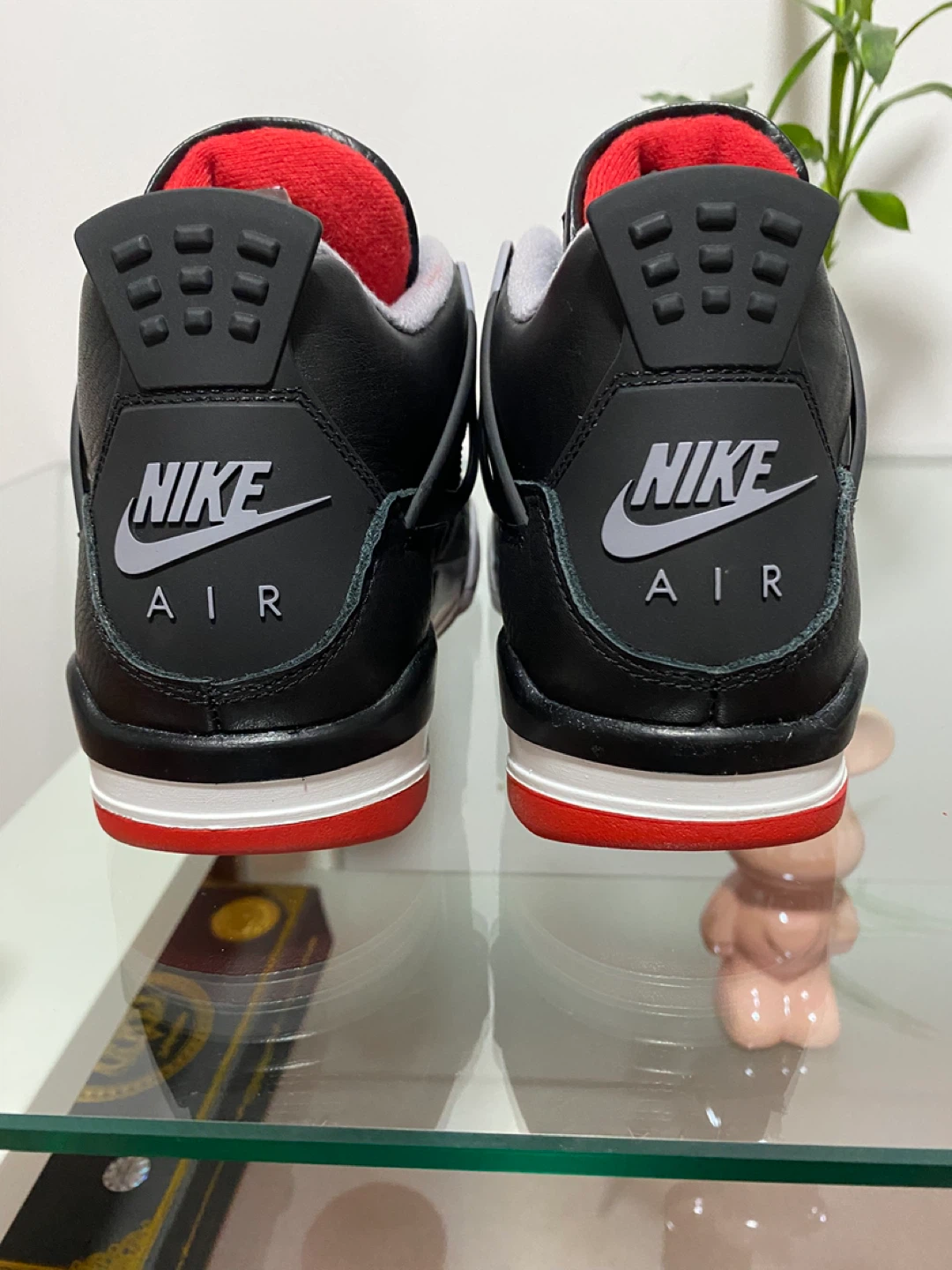 Nike Air Jordan 4 Retro Bred - photo 3