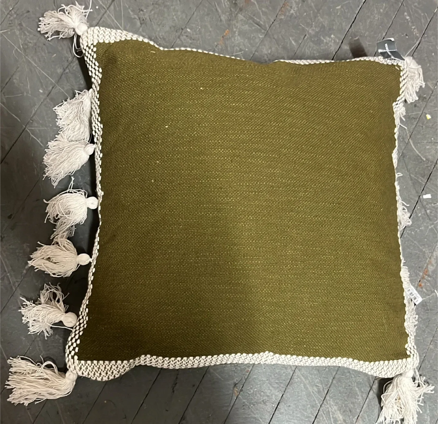 Green Throw Pillow with Tassels image indicator(2)