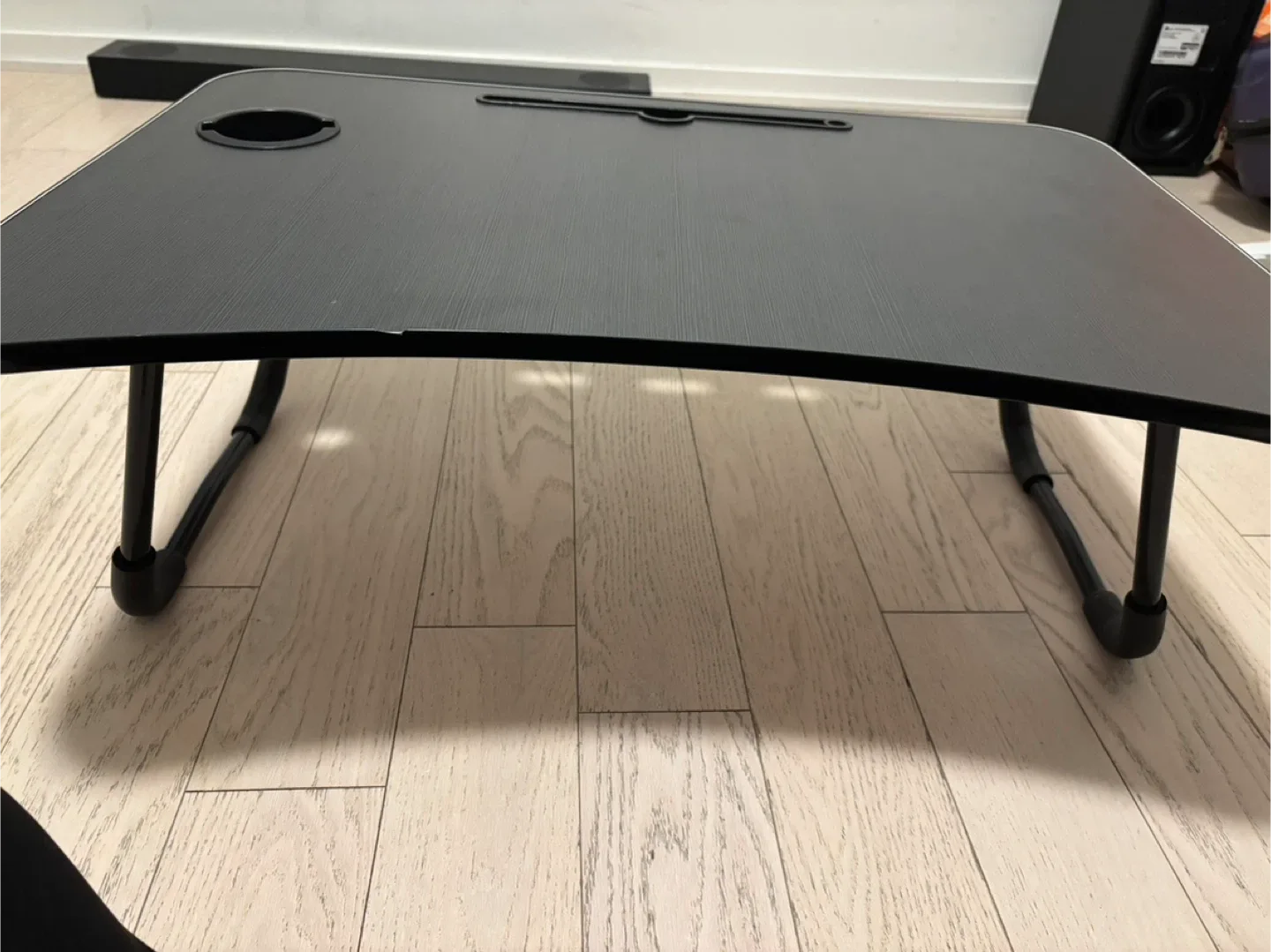 Super portable laptop bed desk