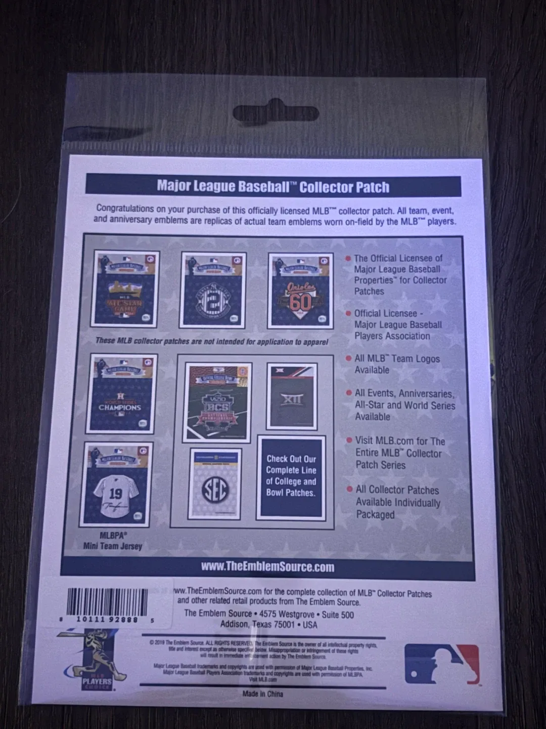 MLB World Series 2025 Collector Patch image indicator(2)
