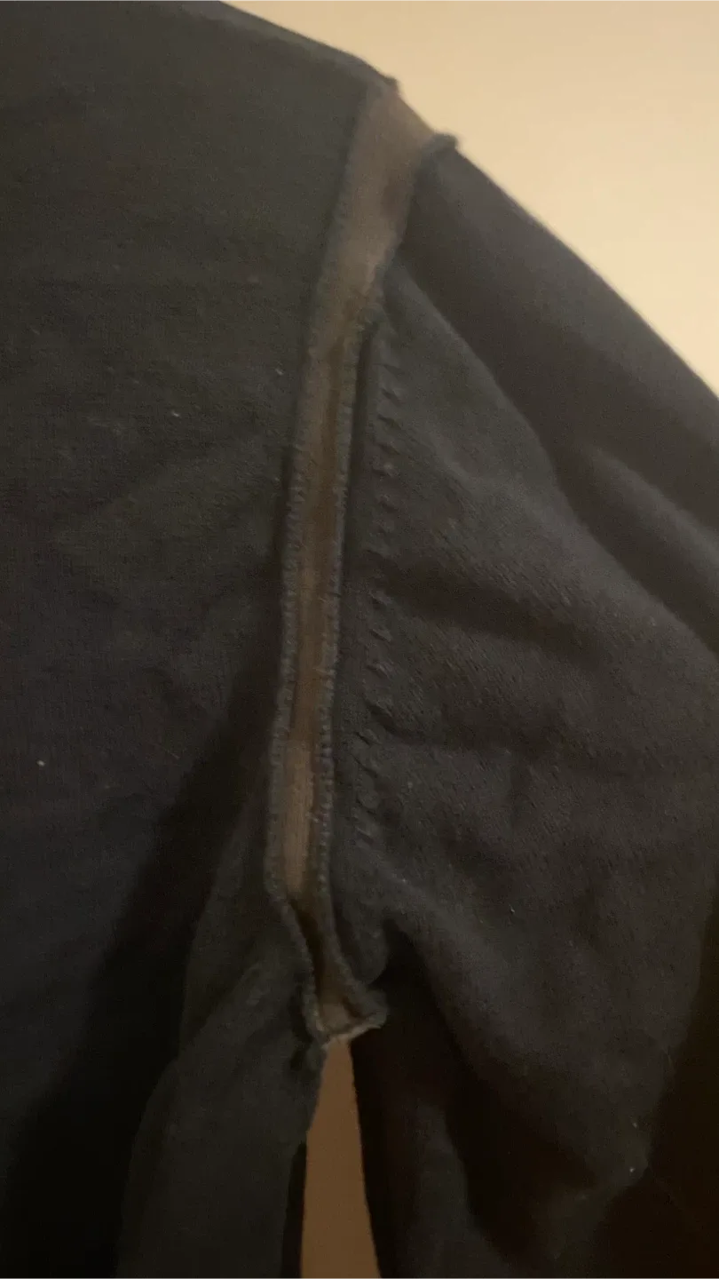 Vintage Guess Crewneck image indicator(3)