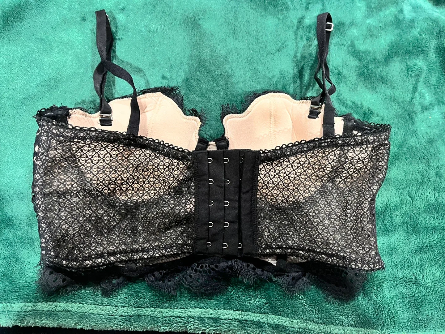 Victoria's Secret Black Lace Bra image indicator(2)