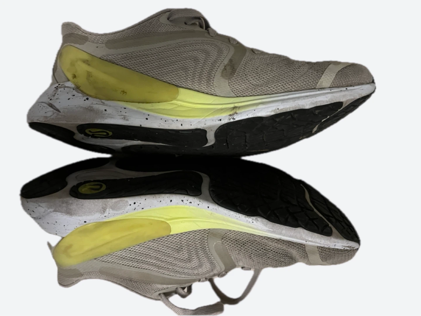 Lululemon Running Shoes S9.5 - photo 2