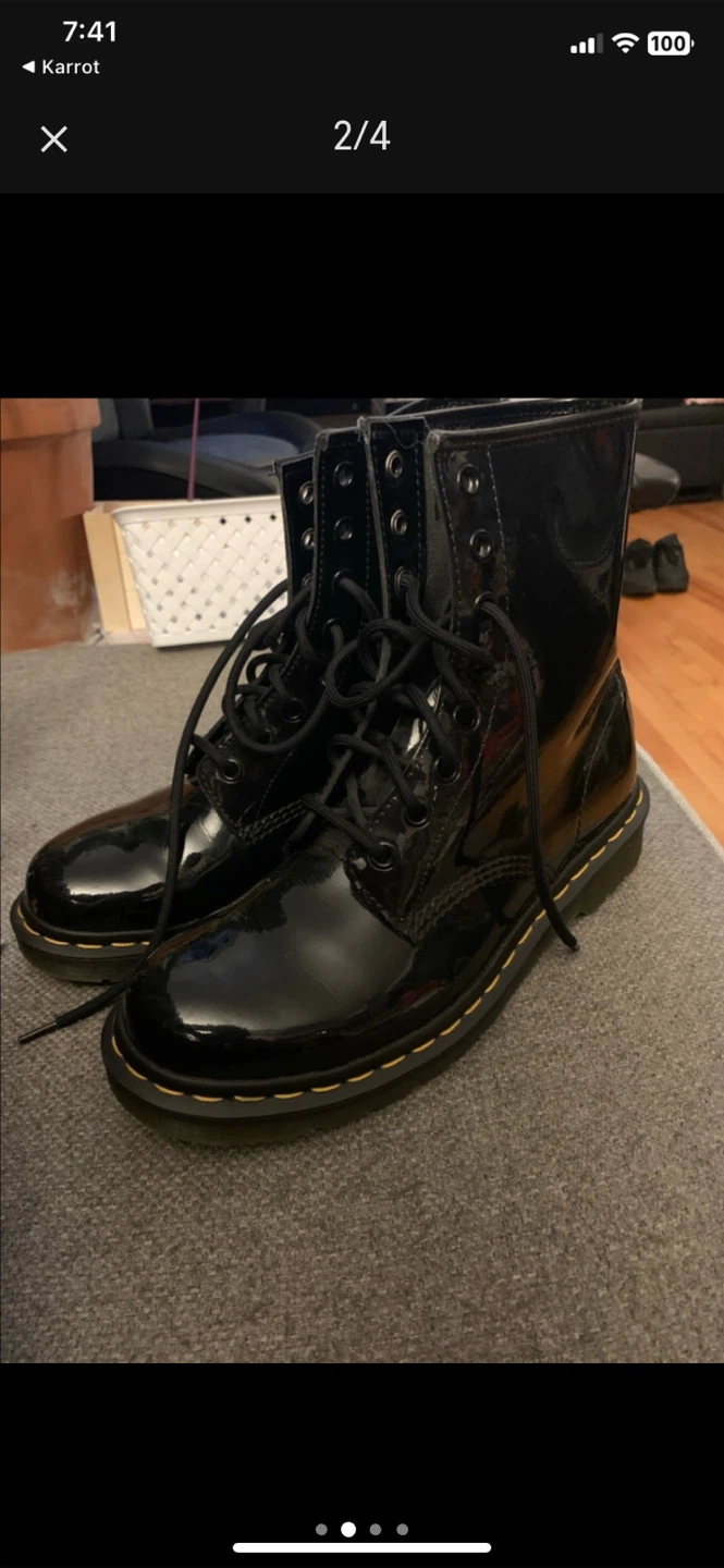 🎄🎄 Doc Marten’s 🎄🎄 SOLD