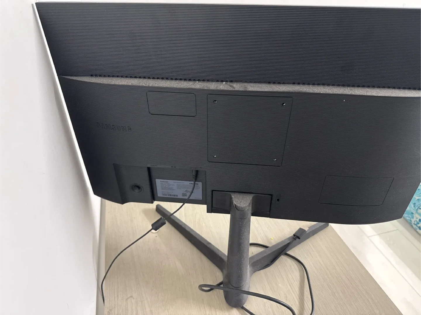 Samsung 27" Monitor - Model F27T350FHN image indicator(2)