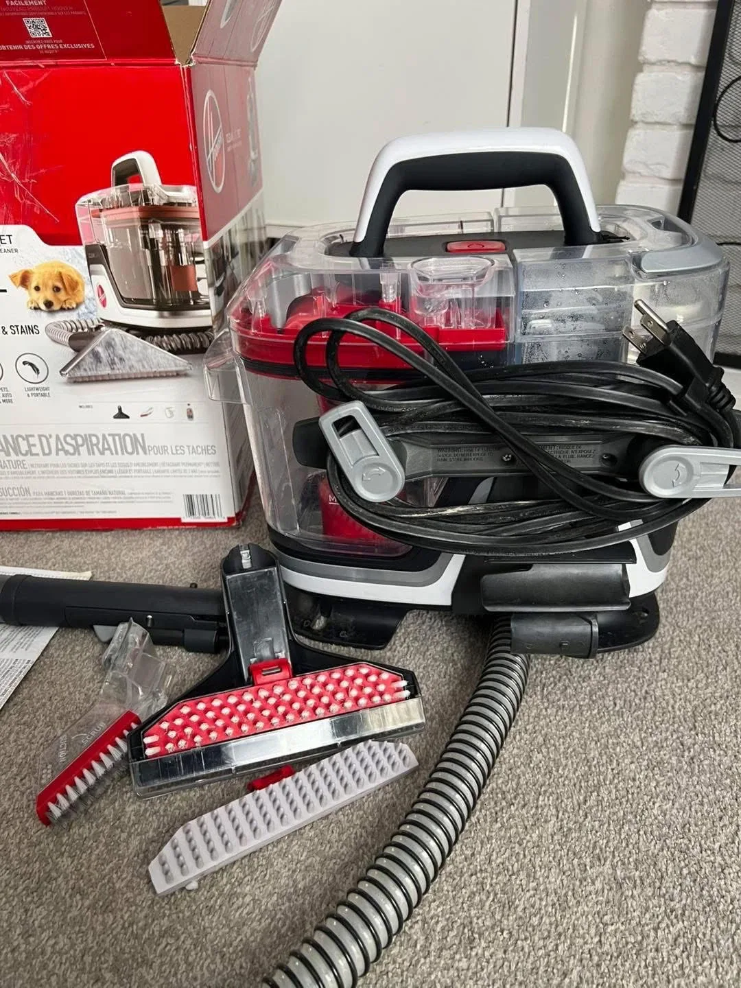 LIKE NEW Hoover Upholstery Spot Cleaner image indicator(6)