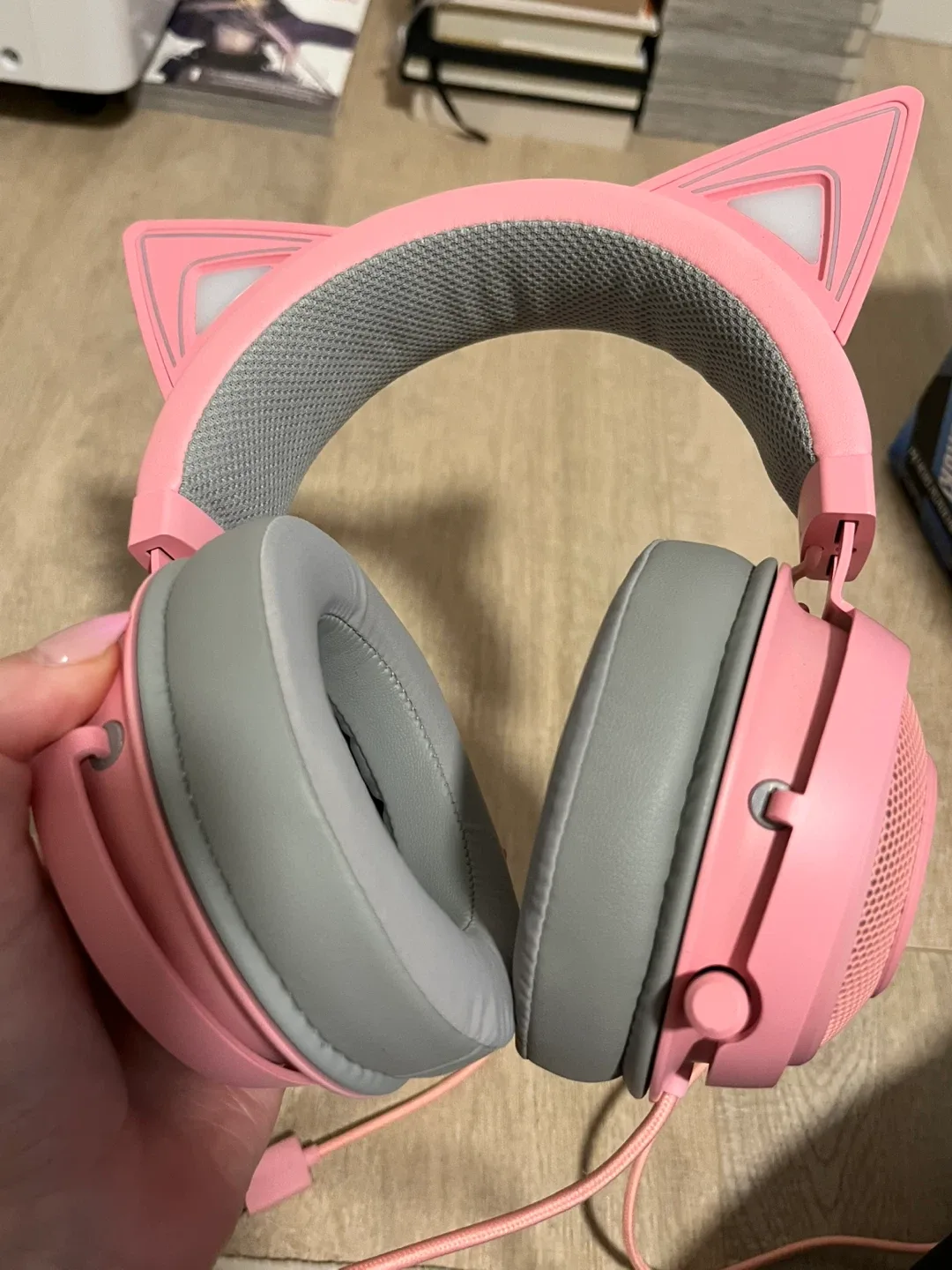 Razer Kraken Kitty Pink Gaming Headset image indicator(4)