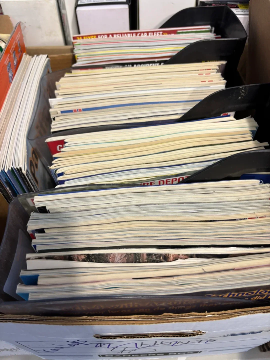 Model Railroading Magazines Lot image indicator(2)