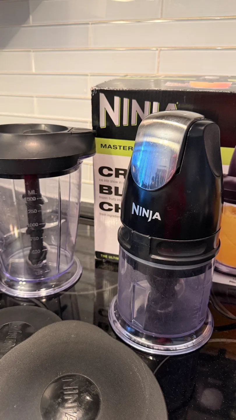 Ninja Master Prep QB900BC Blender Set – Great Condition with Box image indicator(2)