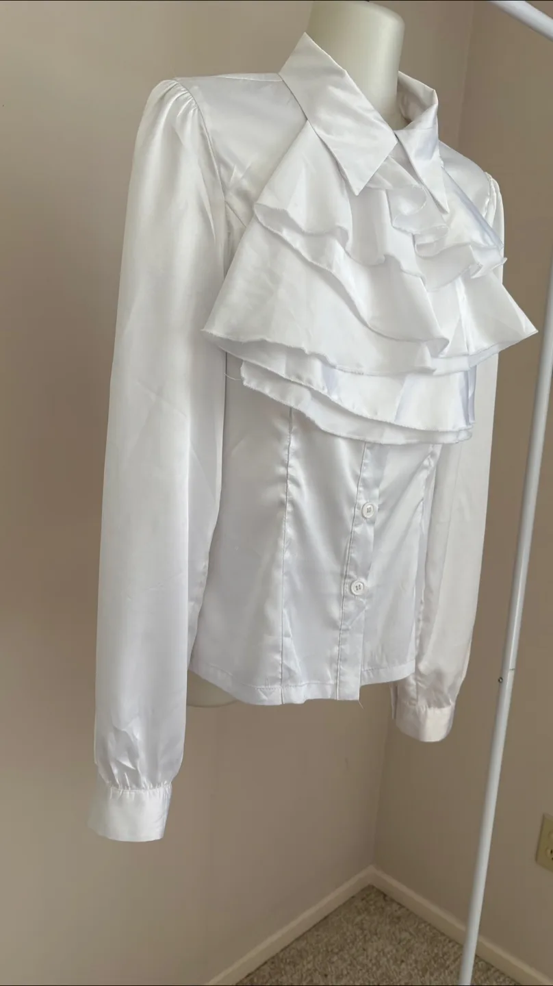 White Ruffle Dracula 🧛🏽‍♀️ Style Blouse - M image indicator(3)