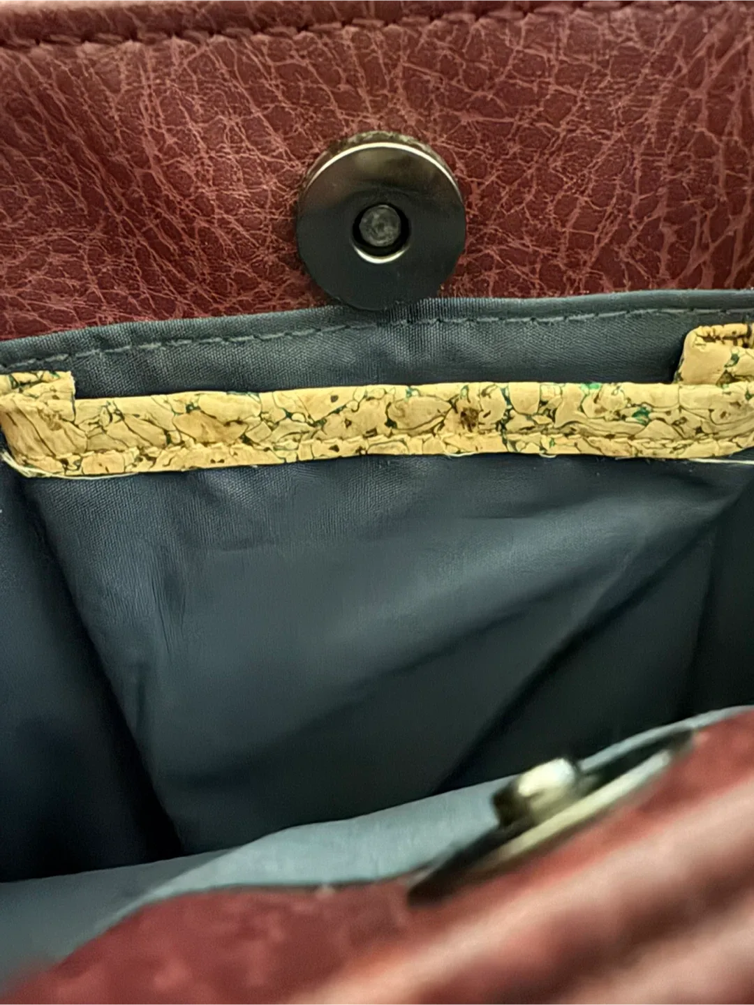 Matt & Nat Crossbody Bag - Burgundy image indicator(6)