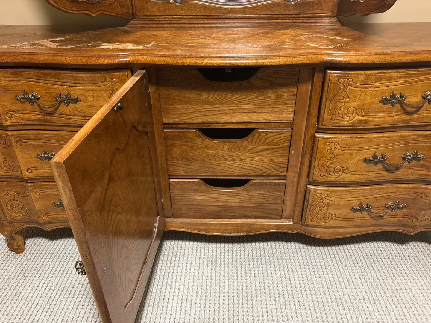 Vintage Wooden Vanity Dresser with Mirror image indicator(2)