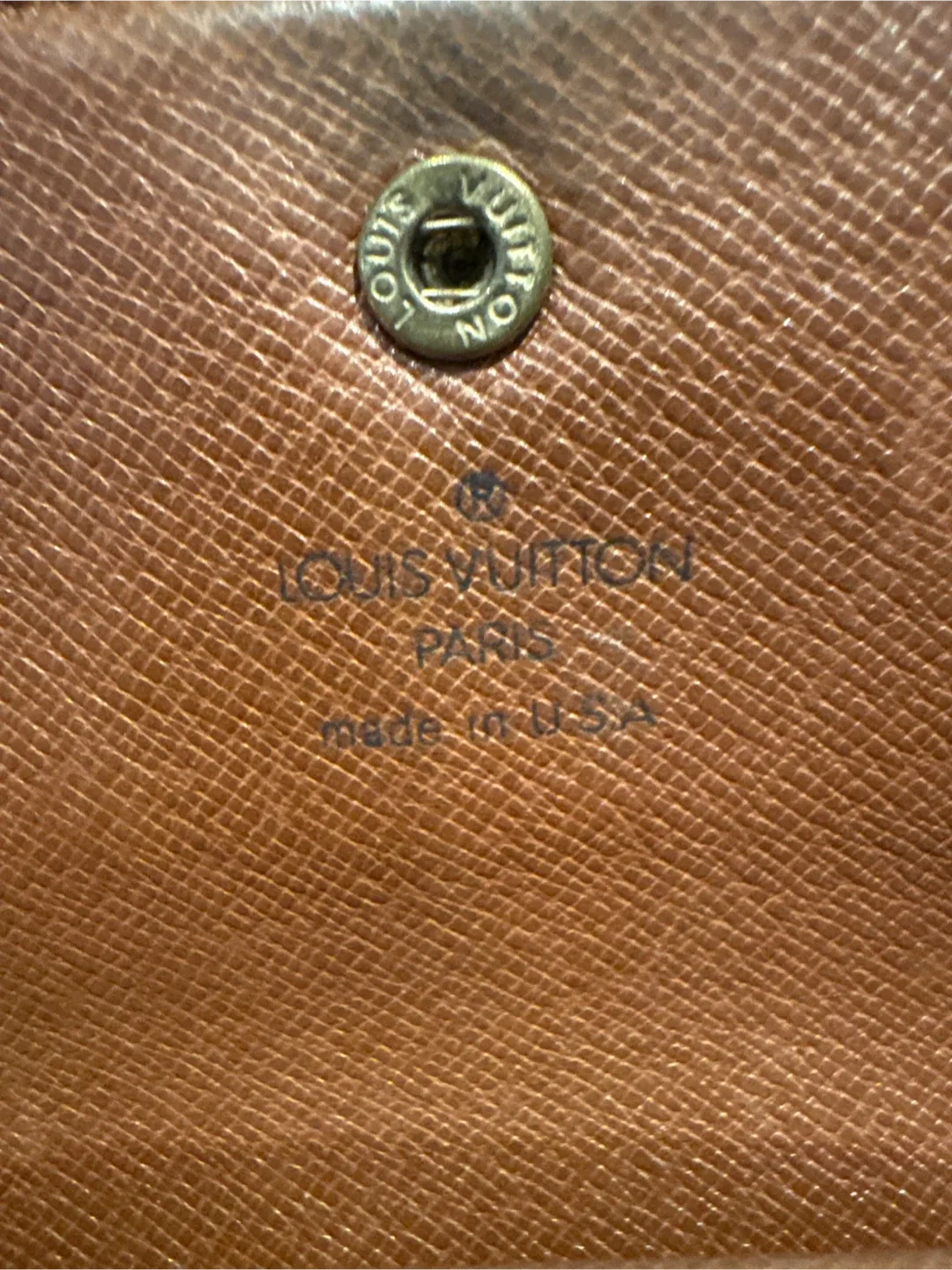 Louis Vuitton Wallet image indicator(2)